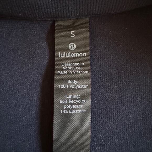 Lululemon Mens Lululemon Sojourn Track Jacket True Navy Size Small EUC Zip Front - Picture 11 of 15